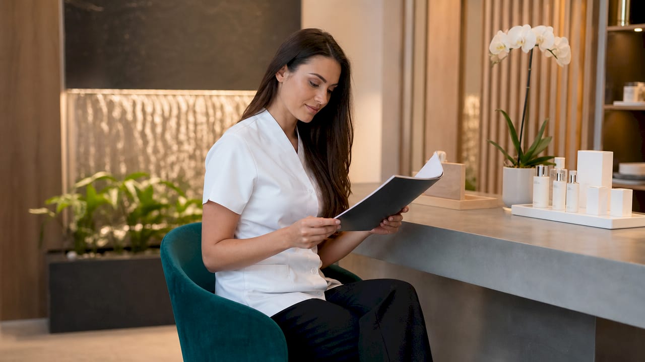 Why Intake Forms Improve Consultations for Beauty Pros